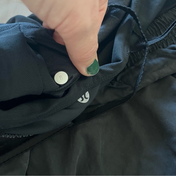 Lululemon Bliss Tank Top -Flowy- in Black Size 8 - Picture 10 of 14